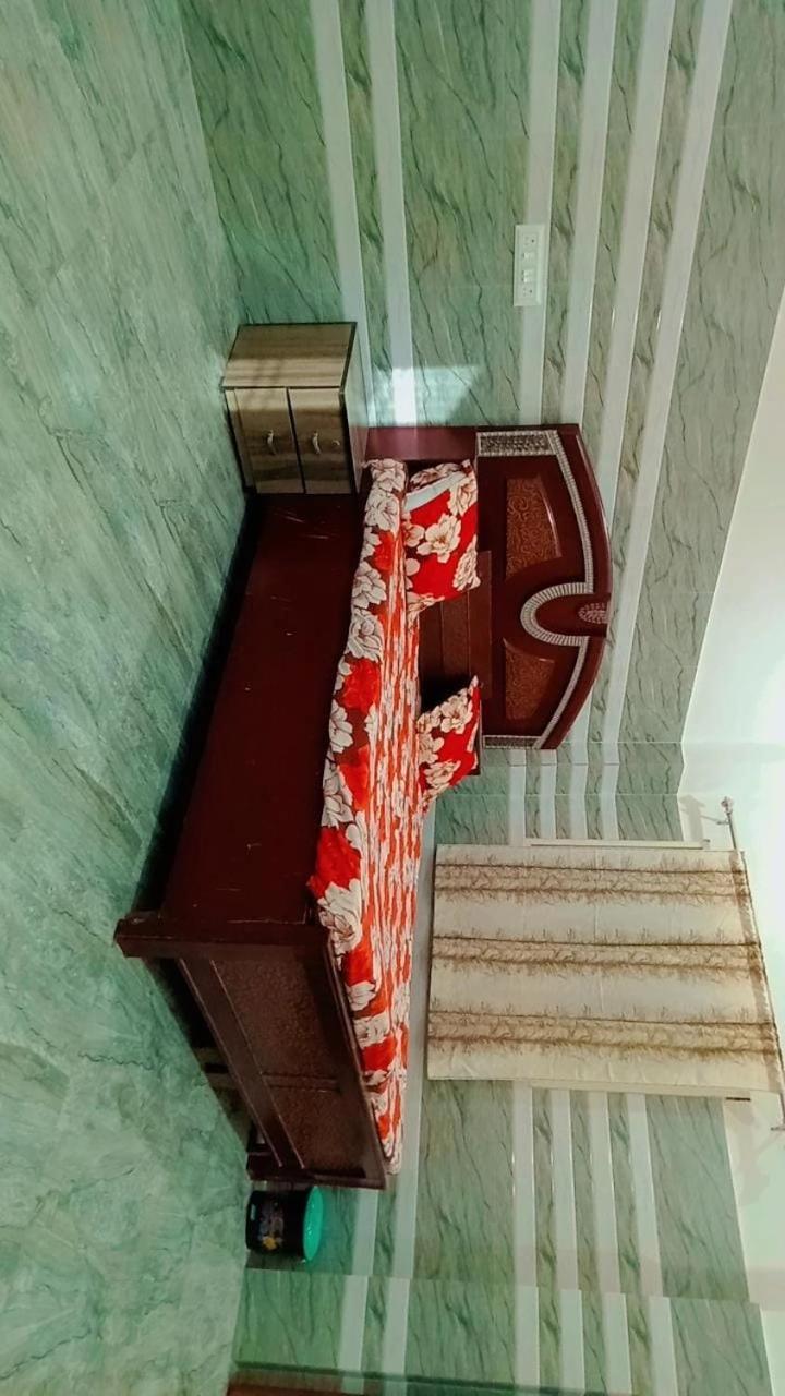 Hotel Shri Radha Nikunj Vrindāvan Exterior foto